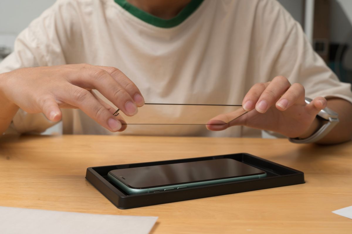 iPhone 17 Screen Protectors